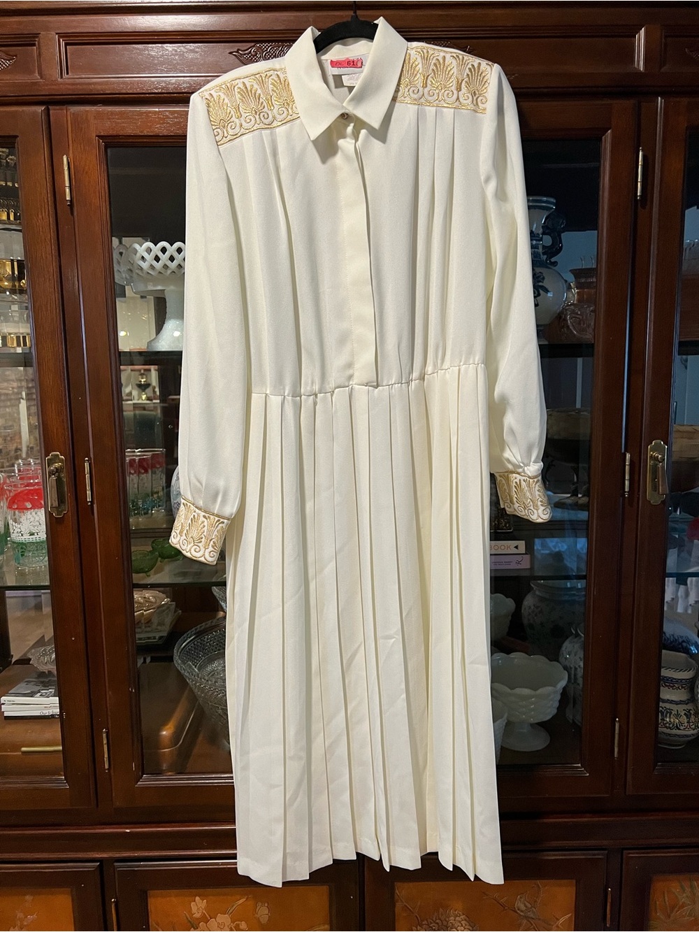 VINTAGE Cream Embroidered Shoulder & Cuff Pleated Midi Dress